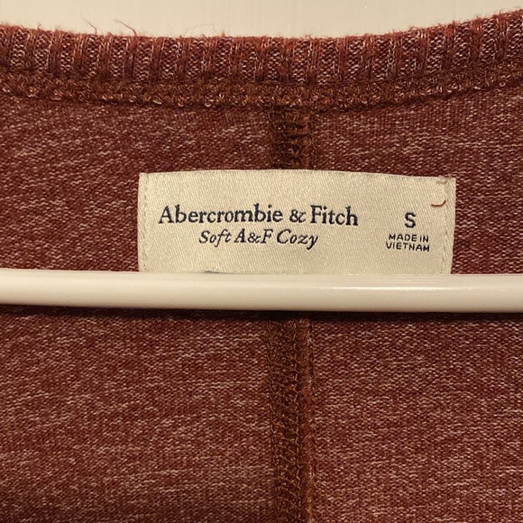 Abercrombie and Fitch V-neck sweater - Picture 3 of 7